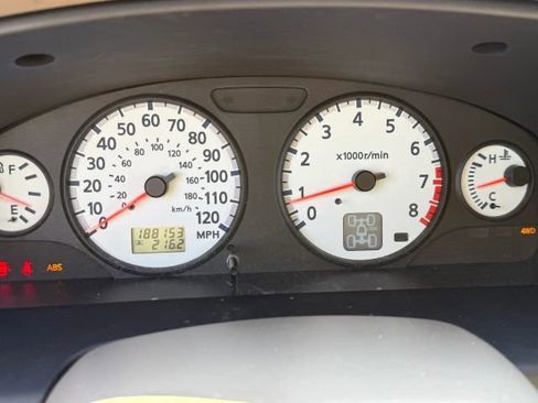Used 2001 Nissan Pathfinder LE AWD/4WD image 25