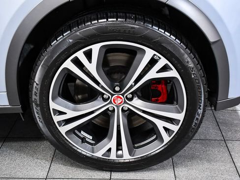 Used 2022 Jaguar F-PACE SVR AWD/4WD image 8