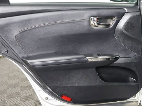 Used 2014 Toyota Avalon Limited FWD image 45