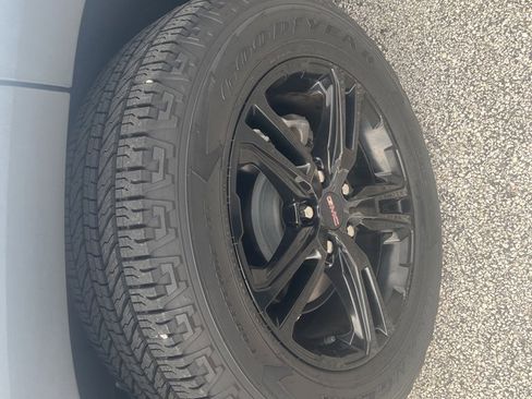 Used 2023 GMC Terrain AT4 w/ Infotainment Package II image 11