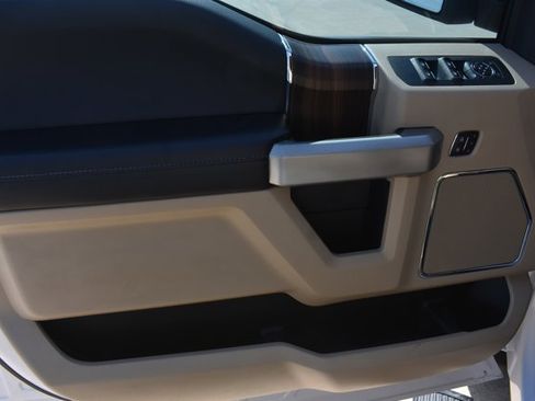 Used 2016 Ford F150 Lariat w/ Equipment Group 501A Mid AWD/4WD image 16