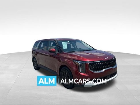 Used 2025 Kia Carnival FWD image 1