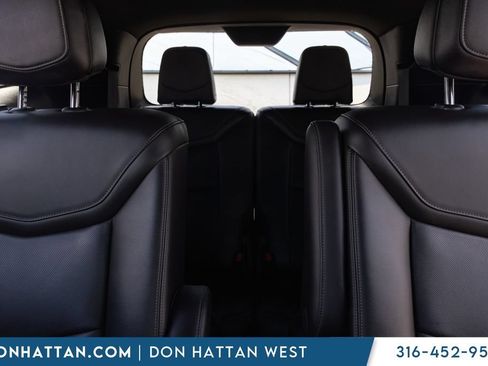 Used 2022 Cadillac XT6 Premium Luxury w/ Technology Package FWD image 18