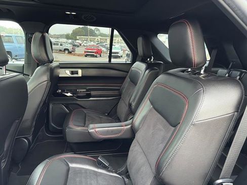 Used 2022 Ford Explorer ST-Line w/ Class IV Trailer Tow Package image 15