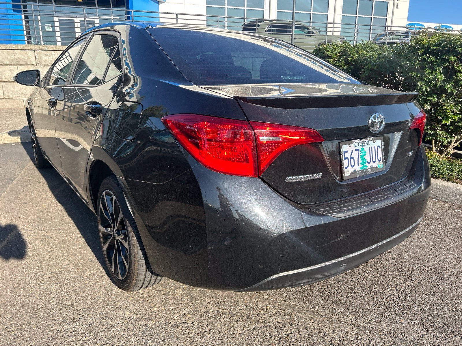Used 2017 Toyota Corolla SE FWD image 5
