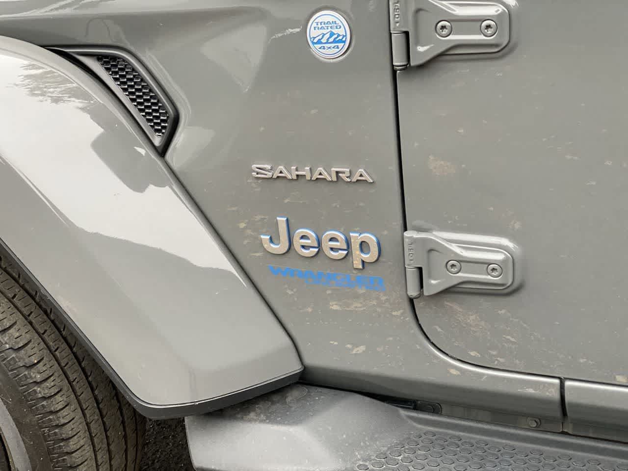 Used 2021 Jeep Wrangler Unlimited Sahara w/ Cold Weather Group AWD/4WD image 10