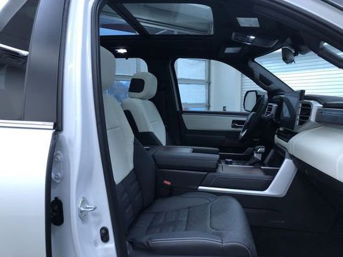 Used 2025 Toyota Sequoia Capstone image 17