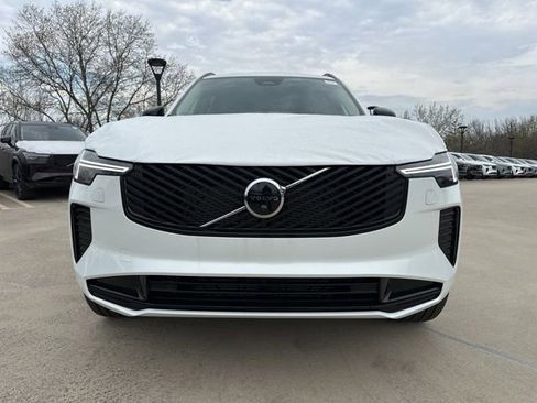 New 2026 Volvo XC90 B6 Ultra w/ Protection Package image 2
