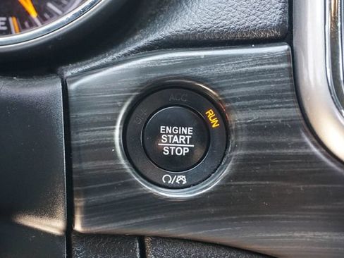 Used 2021 Jeep Grand Cherokee Laredo RWD image 22