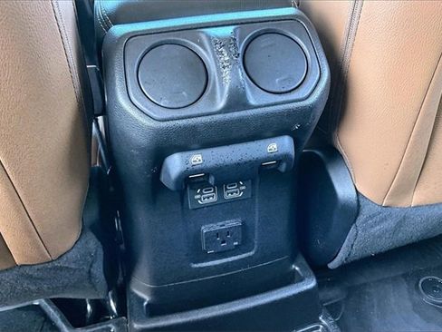 Used 2023 Jeep Wrangler Unlimited Sahara image 10