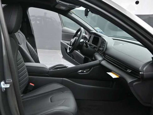 New 2026 Hyundai Elantra SEL Sport FWD image 15