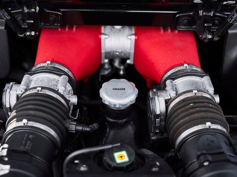 Used 2013 Ferrari 458 Spider RWD image 23