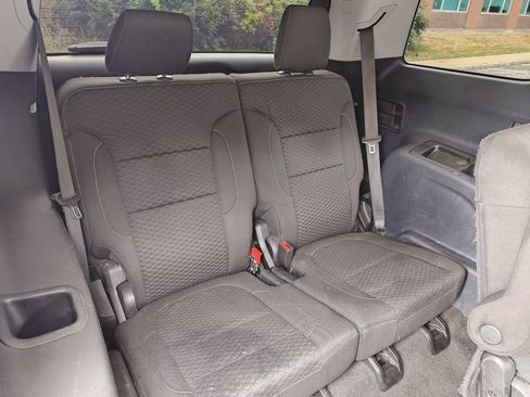 Used 2019 GMC Acadia SLE image 17