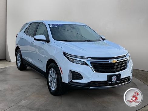 Used 2024 Chevrolet Equinox LT AWD/4WD image 1