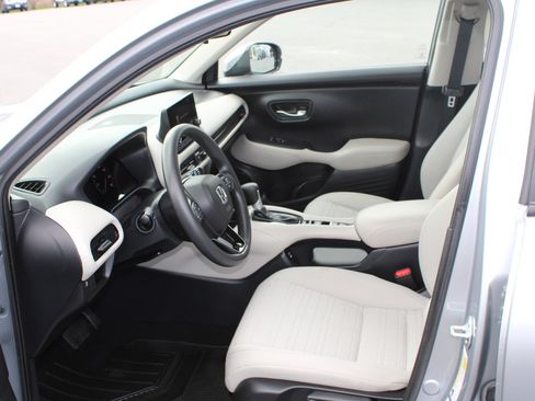 Used 2024 Honda HR-V LX image 7