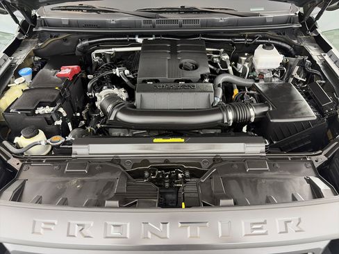 Used 2024 Nissan Frontier PRO-4X w/ Pro Premium Package AWD/4WD image 11