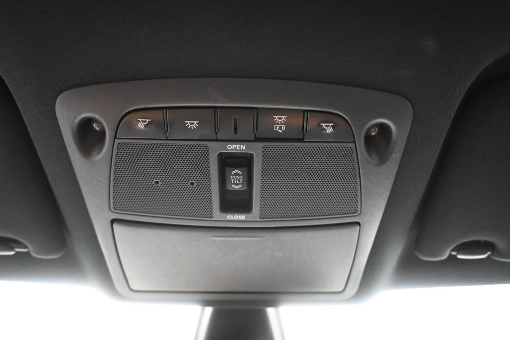 Used 2020 Nissan Maxima SR w/ Illumination Package FWD image 23