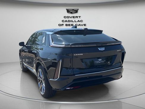 New 2026 Cadillac Lyriq Signature Luxury image 7