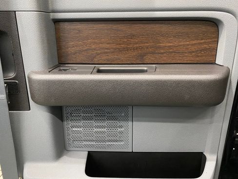 Used 2014 Ford F150 Lariat w/ Lariat Chrome Package image 13