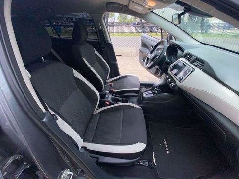 Used 2021 Nissan Versa SV FWD image 33