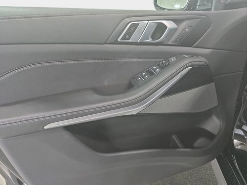Certified 2025 BMW X5 xDrive40i w/ M Sport Package AWD/4WD image 18