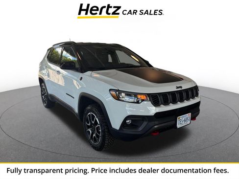 Used 2025 Jeep Compass Trailhawk AWD/4WD image 1