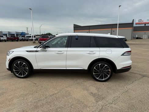 Used 2022 Lincoln Aviator Reserve w/ Equipment Group 201A AWD/4WD image 8