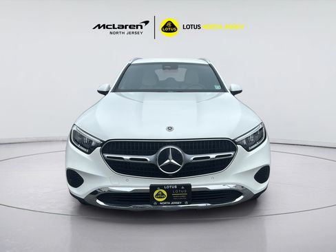 Used 2025 Mercedes-Benz GLC 350e 4MATIC image 2