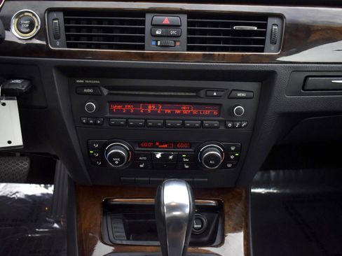 Used 2011 BMW 328i xDrive Coupe image 19