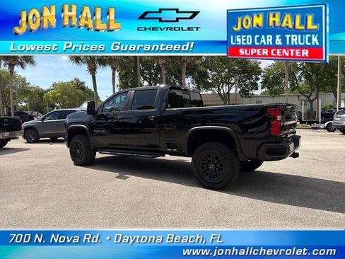 Used 2024 Chevrolet Silverado 2500 ZR2 w/ Technology Package AWD/4WD image 8
