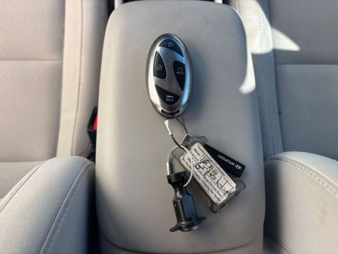 Used 2025 Hyundai Kona SEL image 22