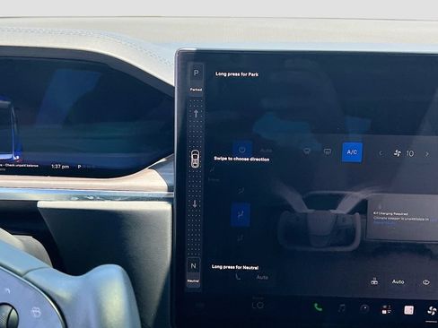 Used 2022 Tesla Model X AWD/4WD image 16