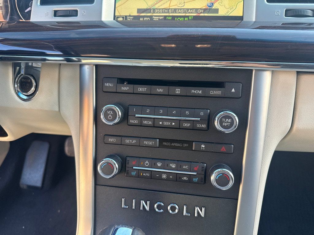 Used 2010 Lincoln MKS AWD image 17