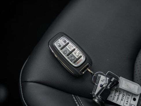 New 2026 Chrysler Pacifica Select image 49