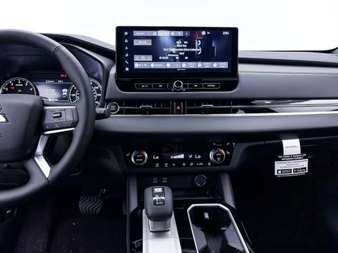 New 2026 Mitsubishi Outlander LE FWD image 5