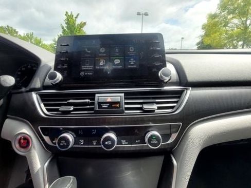 Used 2018 Honda Accord EX-L image 11