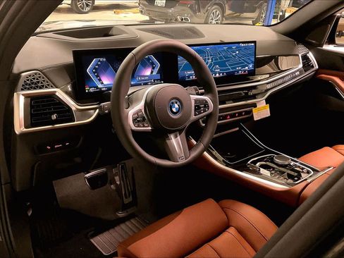 New 2026 BMW X5 xDrive50e image 8