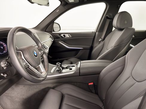 Used 2022 BMW X5 sDrive40i w/ Premium Package RWD image 5