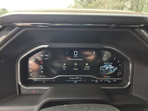 Used 2025 GMC Sierra 2500 AT4 w/ AT4 Premium Plus Package image 13