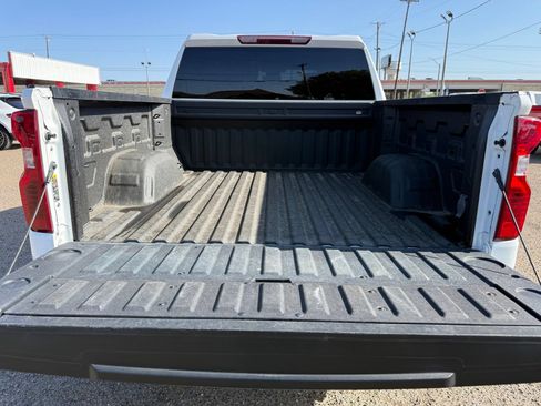 Used 2024 Chevrolet Silverado 1500 LT RWD image 8