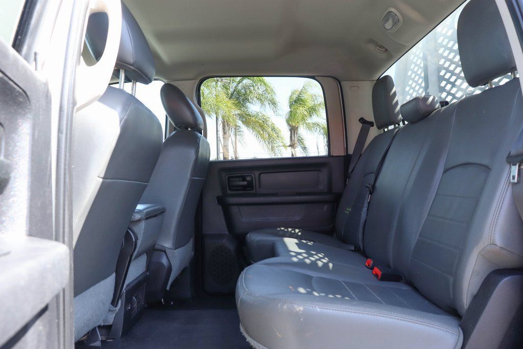 Used 2016 RAM 5500 Tradesman w/ Chrome Appearance Group RWD image 30
