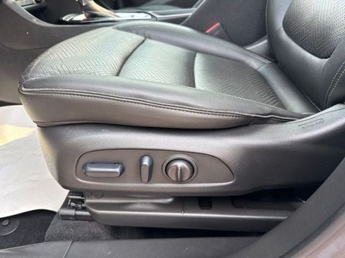Used 2023 Buick Encore GX Essence w/ Experience Buick Package AWD/4WD image 11