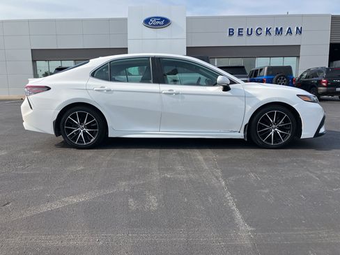 Used 2023 Toyota Camry SE w/ Cold Weather Package AWD/4WD image 7