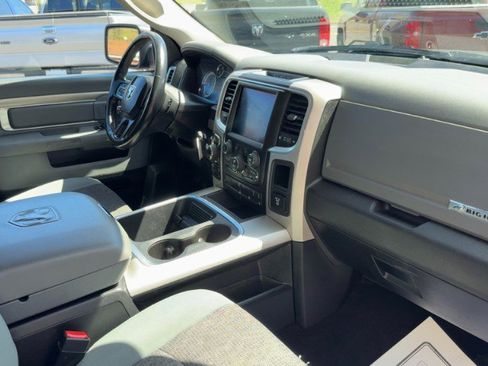 Used 2019 RAM 1500 Big Horn AWD/4WD image 14