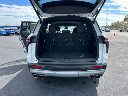 Certified 2025 Chevrolet Traverse LT image 17