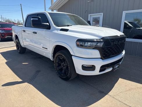 Used 2025 RAM 1500 Big Horn AWD/4WD image 1