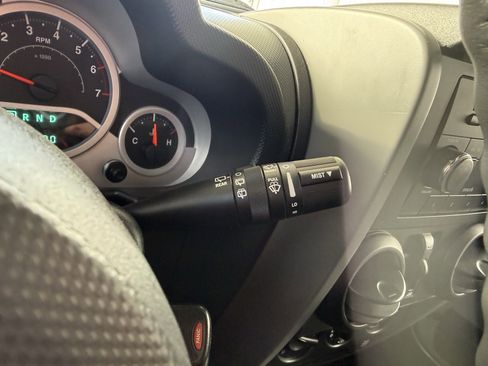 Used 2010 Jeep Wrangler Unlimited Sport image 42