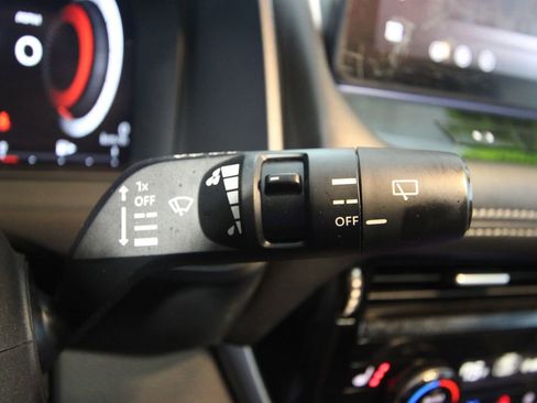 Used 2024 Nissan Rogue SL w/ SL Premium Package image 14