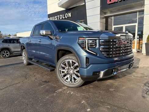 New 2026 GMC Sierra 1500 Denali w/ Denali Reserve Package image 4