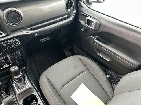 Used 2023 Jeep Gladiator Willys image 19
